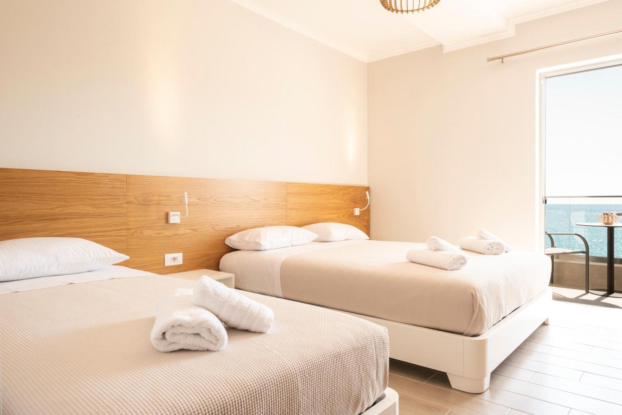Sonar En El Mar Bed & Breakfast Himarë Dış mekan fotoğraf