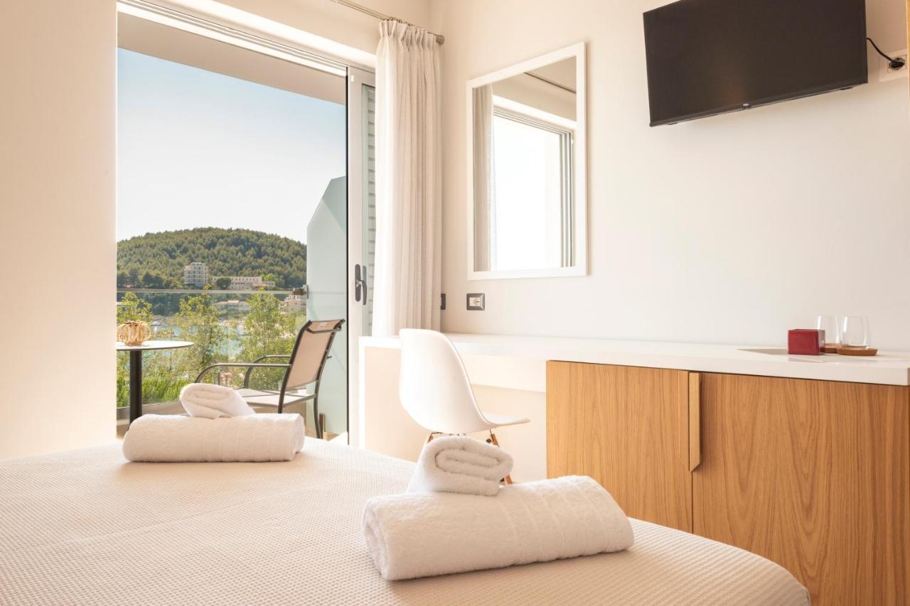 Sonar En El Mar Bed & Breakfast Himarë Dış mekan fotoğraf